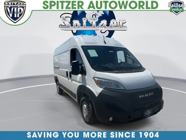 Used 2025 White Ram High Roof image 3