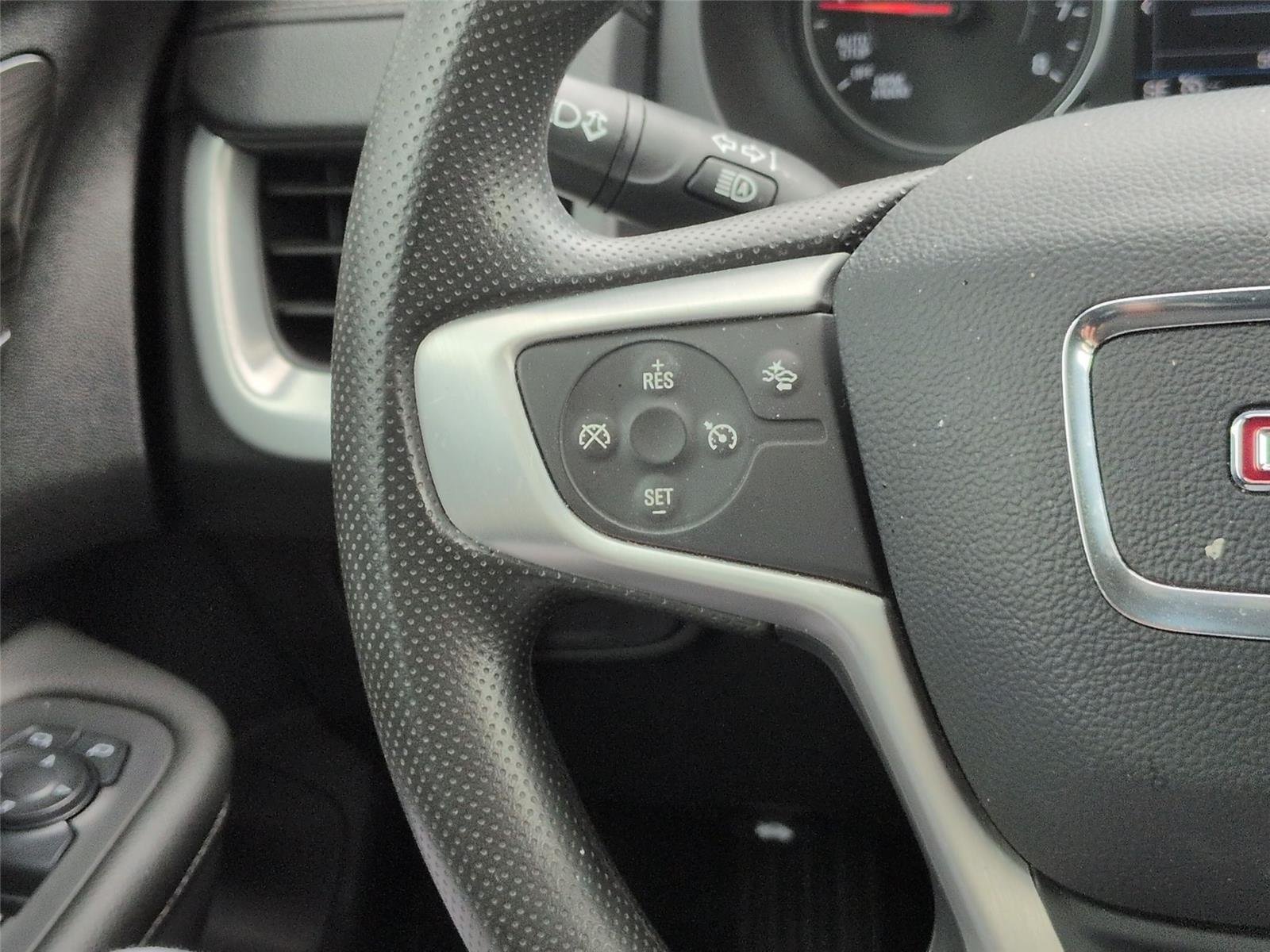 Used 2024 Sterling Metallic GMC SLE image 20