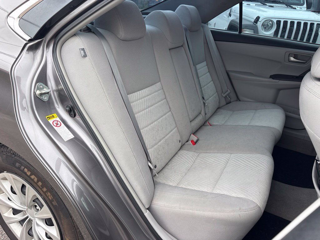 Used 2015 Gray Toyota LE image 16