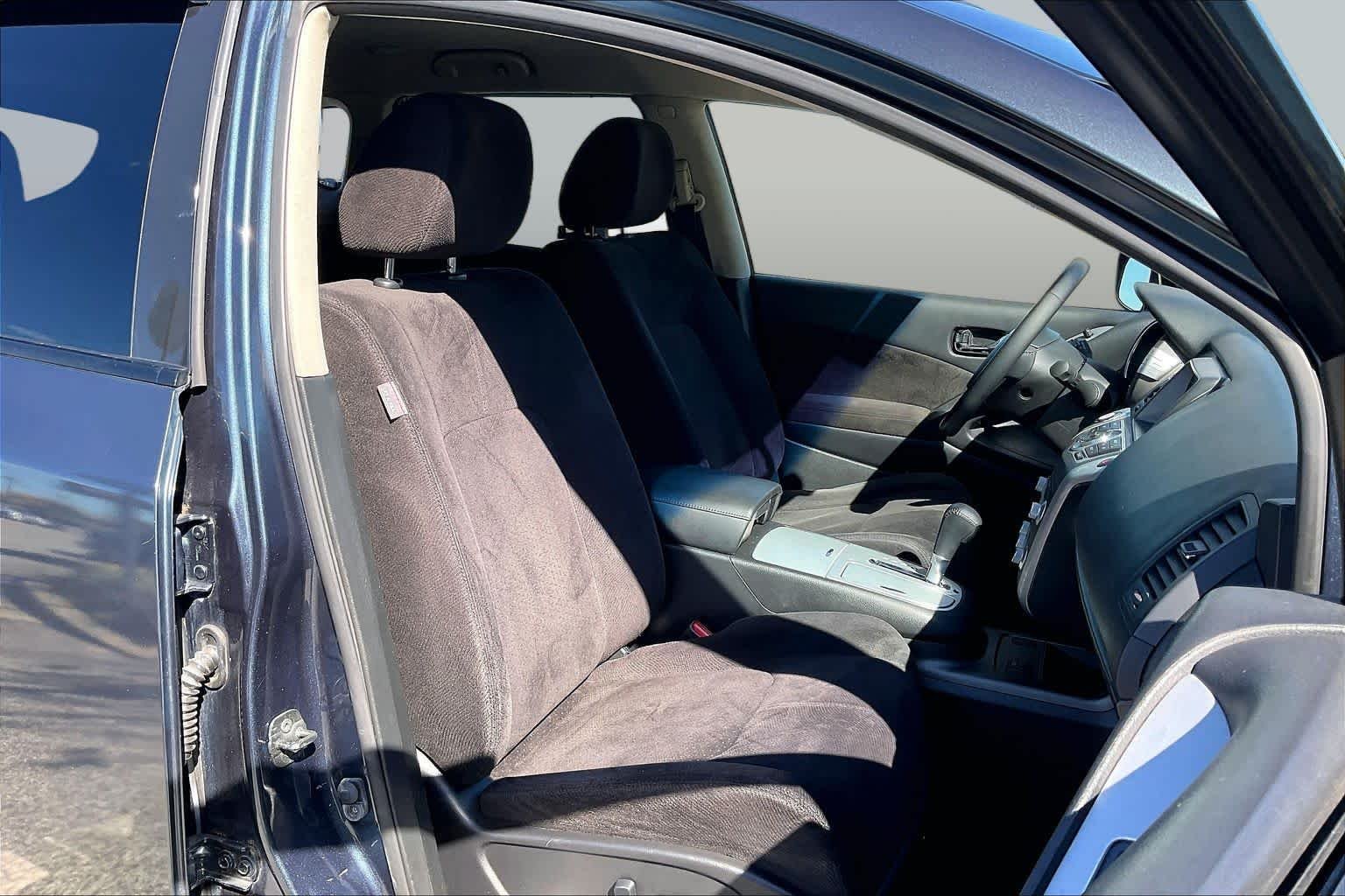 Used 2014 Graphite Blue Metallic Nissan SV image 9