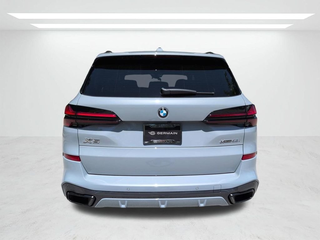 New 2026 Gray Metallic BMW xDrive40i image 5