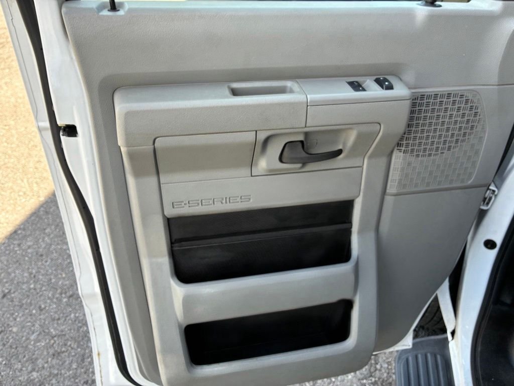 Used 2014 Oxford White Ford XLT image 20