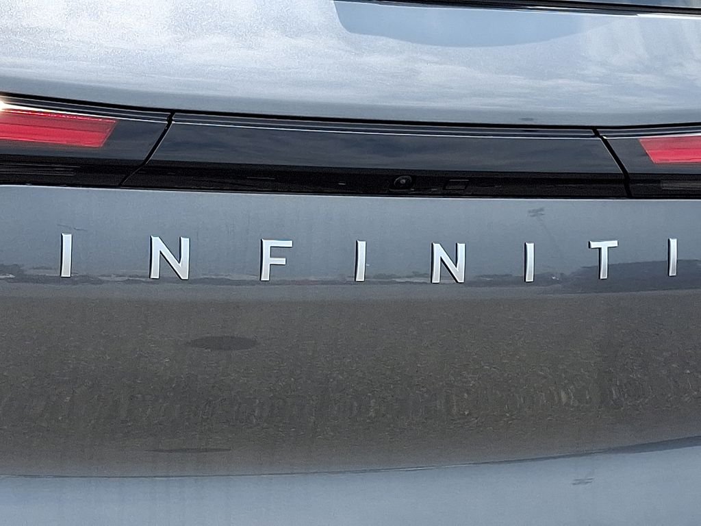 Used 2026 Gray INFINITI LUXE image 28
