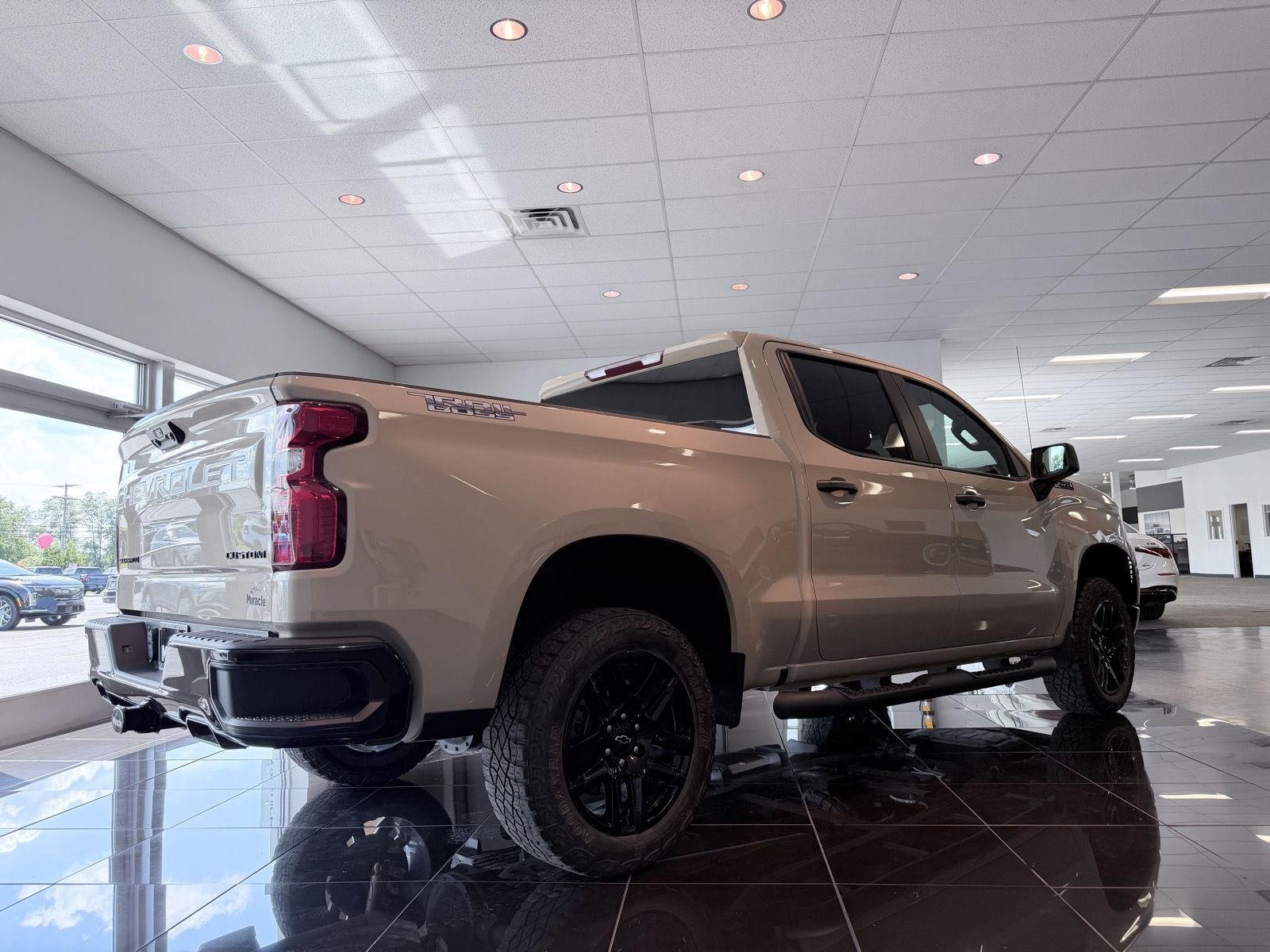 Used 2023 SAND DUNE METALLIC Chevrolet Custom Trail Boss image 12