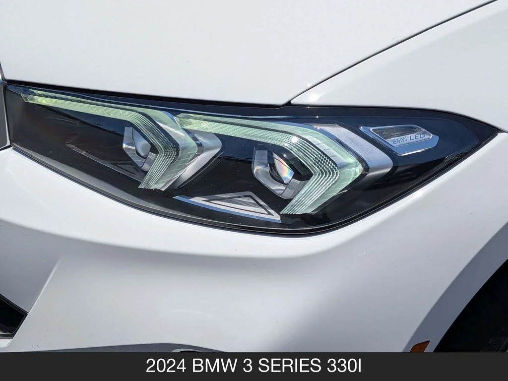 Used 2024 White BMW 330i image 10