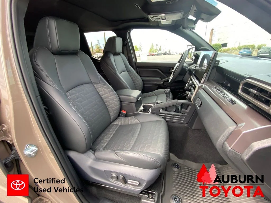 Certified Used 2026  Toyota TRD Off-Road image 17