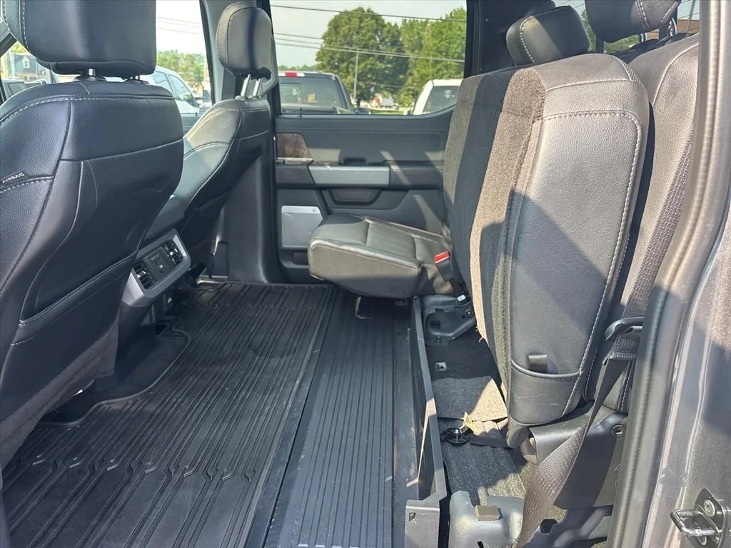 Used 2024 Gray Ford Lariat image 19