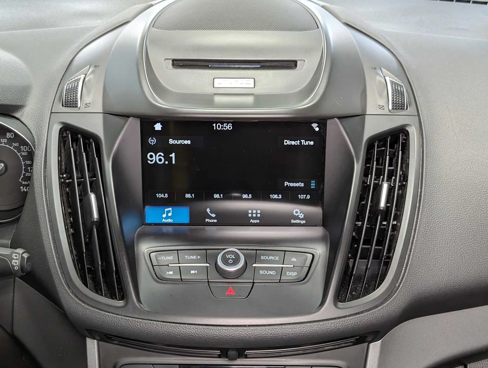 Used 2017 White Platinum Metallic Tri-Coat Ford SE image 19
