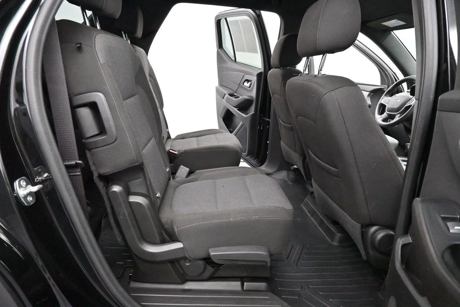 Used 2023 Mosaic Black Metallic Chevrolet LT Cloth image 30