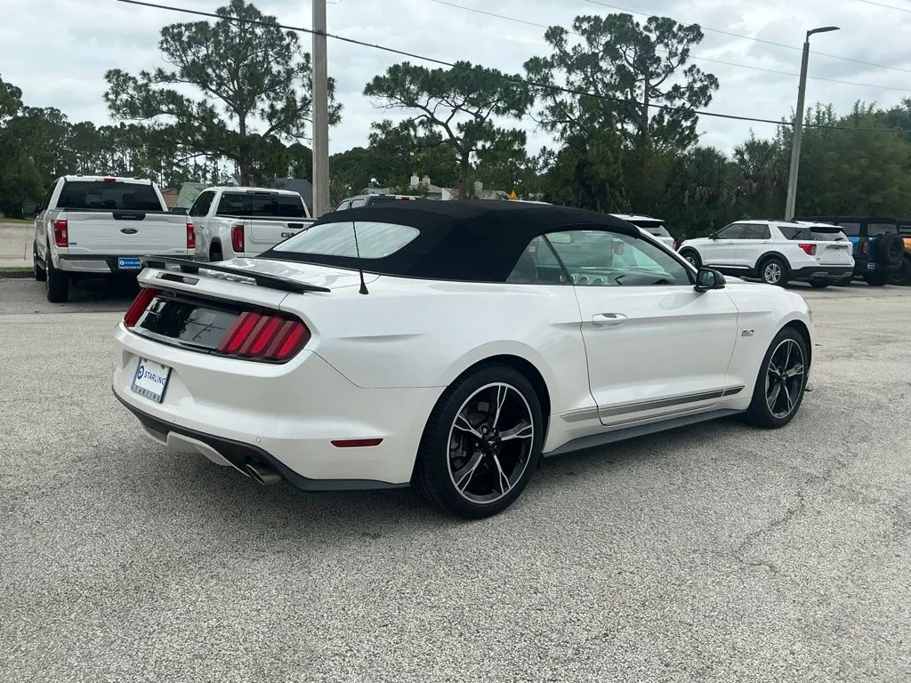 Used 2017 White Ford GT Premium image 15
