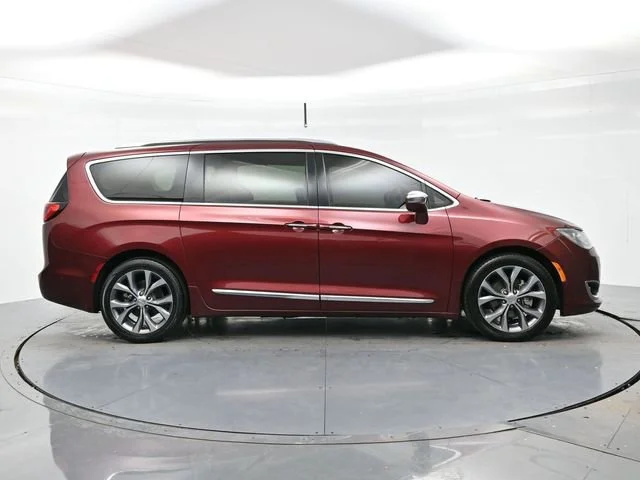 Used 2018 Velvet Red Pearlcoat Chrysler Limited image 8