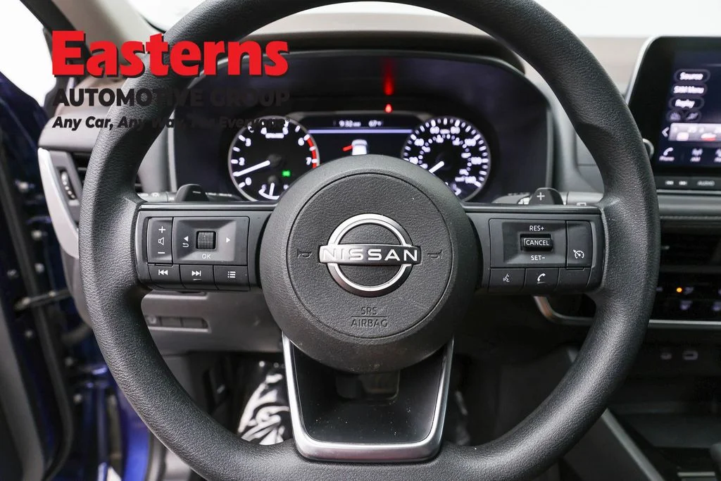 Used 2023 Blue Nissan S image 10