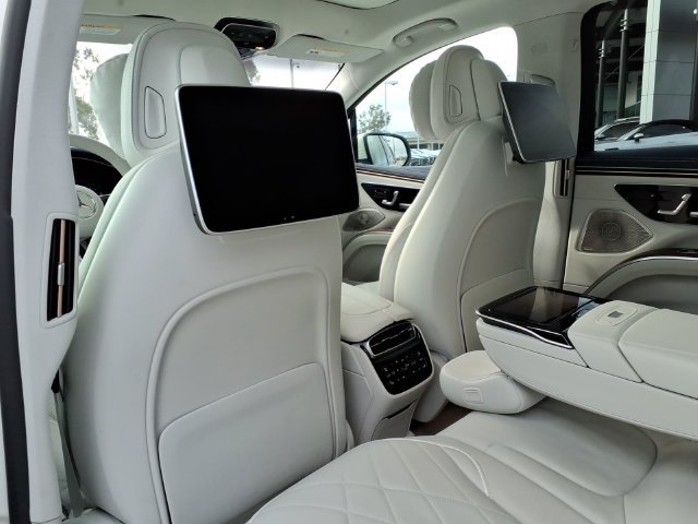 Certified Used 2023 White Mercedes-Benz 580 image 18