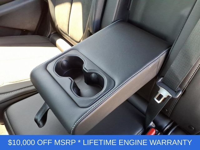New 2026 Bright White Clear-Coat Exterior Paint Jeep Altitude image 28