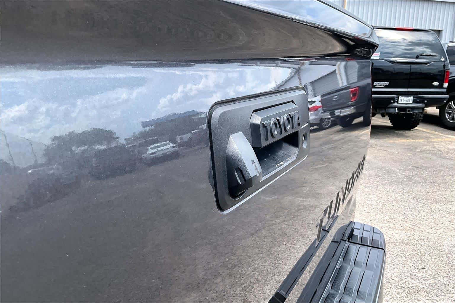 Used 2020 Magnetic Grey Metallic Toyota SR5 image 31