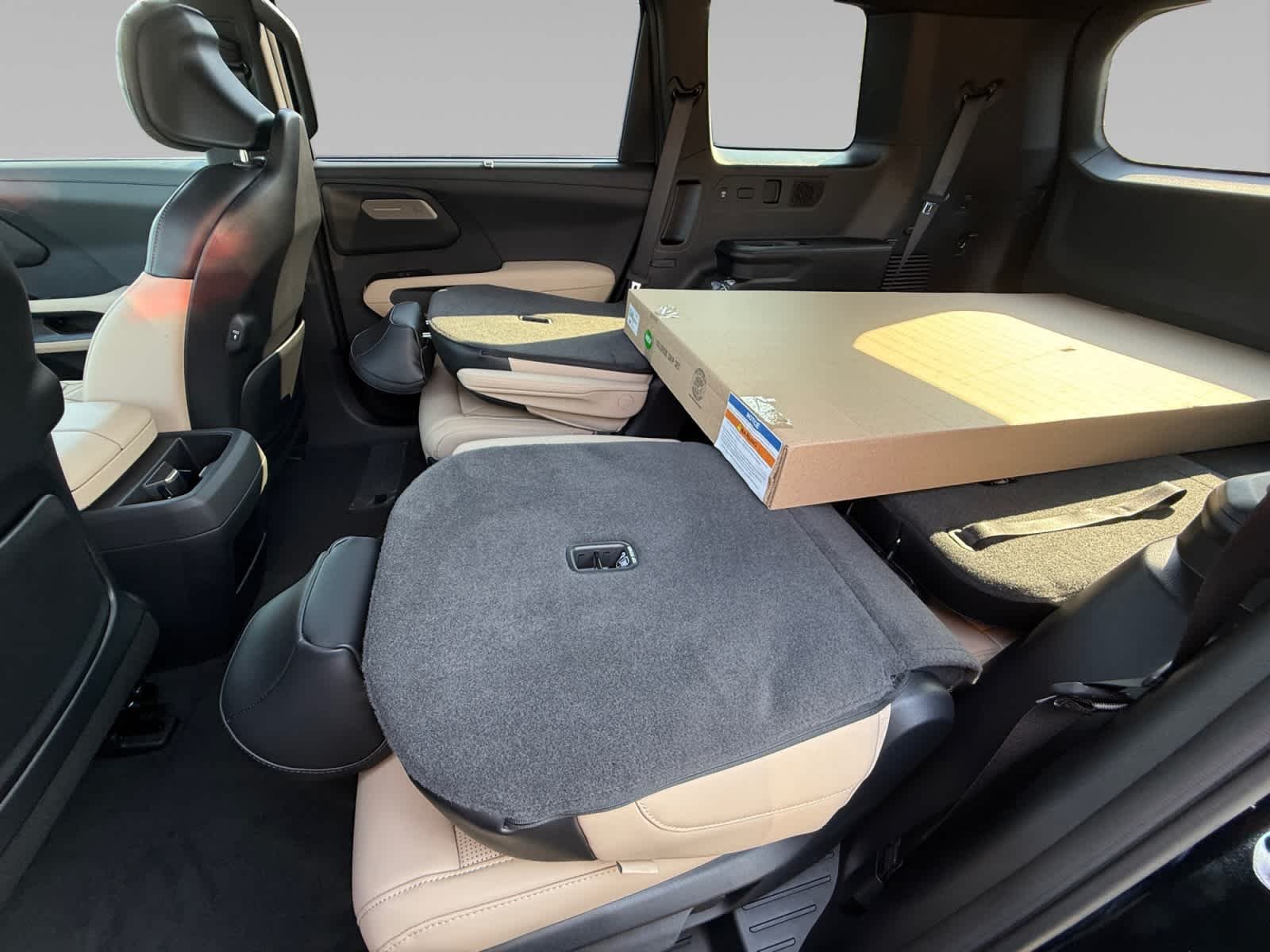 New 2027 Ebony Black Kia EX image 22
