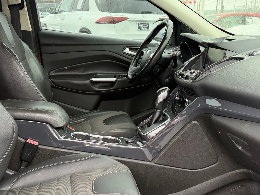 Used 2013 Red Ford Titanium image 14