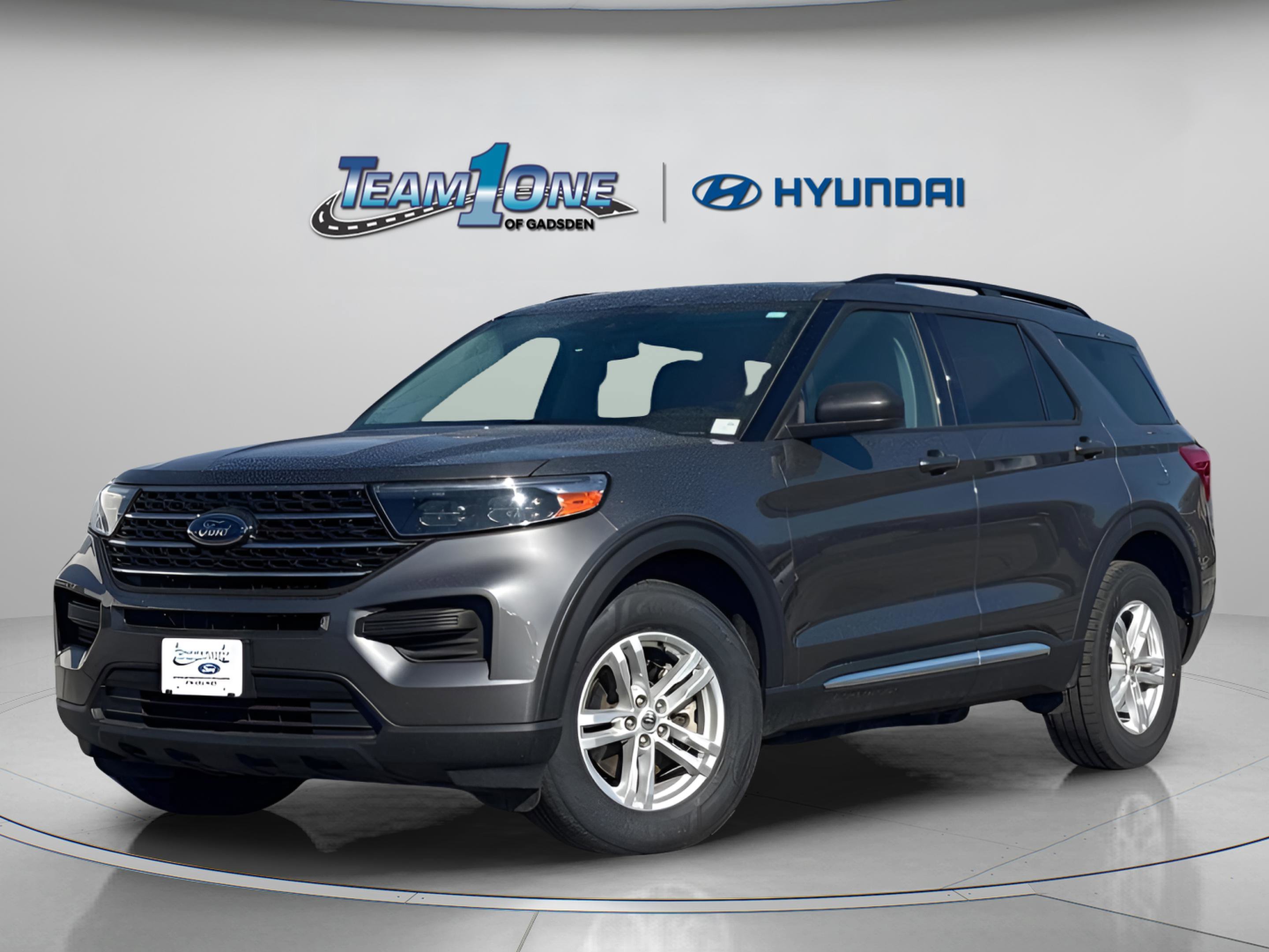 Used 2023 Gray Metallic Ford XLT image 4