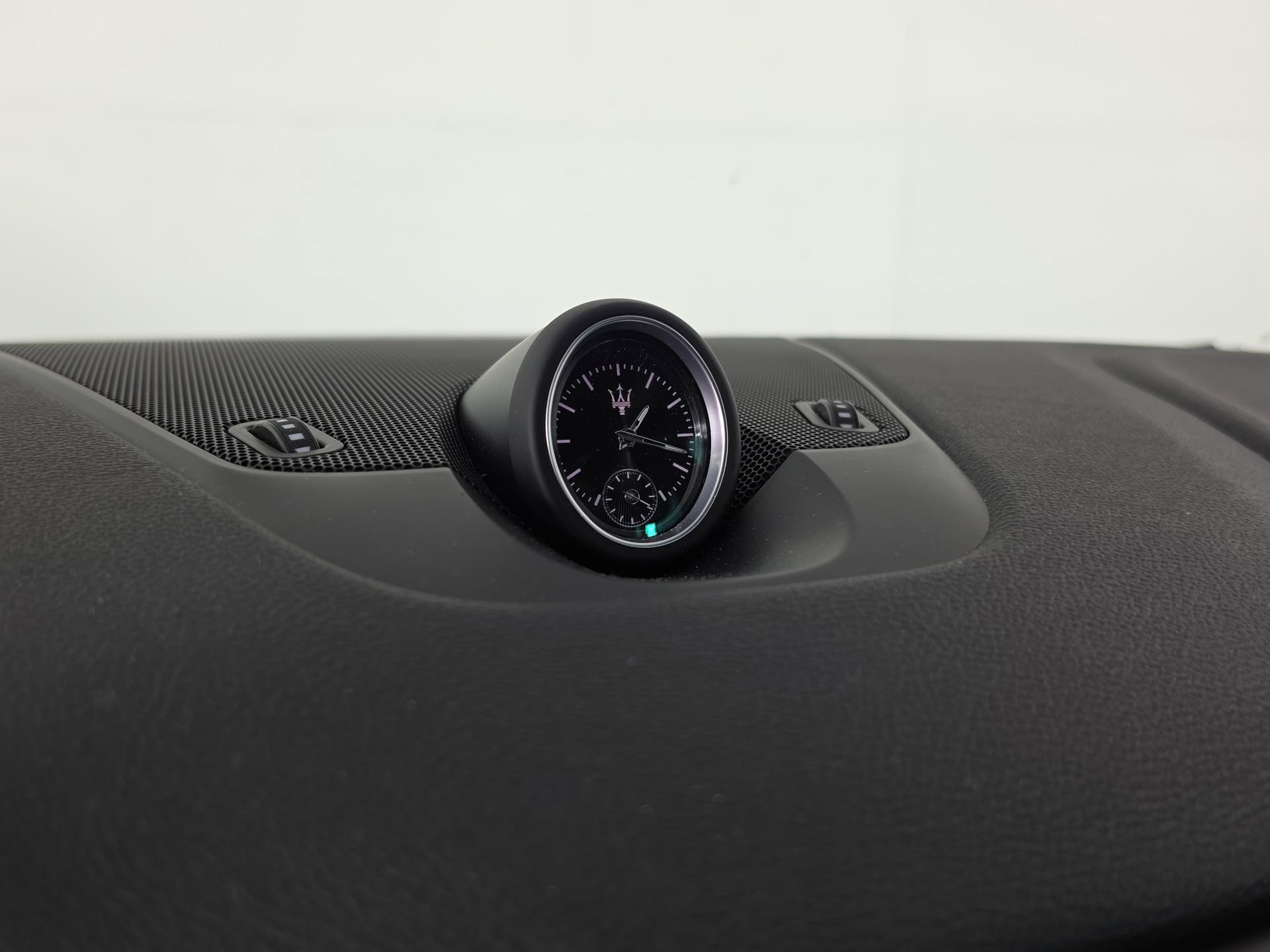 Used 2022 Gray Maserati Modena image 27