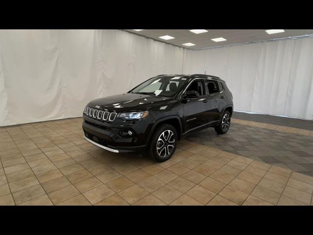 Certified Used 2022 Black Jeep Limited 4x4 image 5