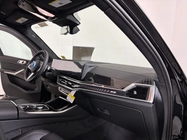 New 2026 Black Sapphire Metallic BMW xDrive40i image 17