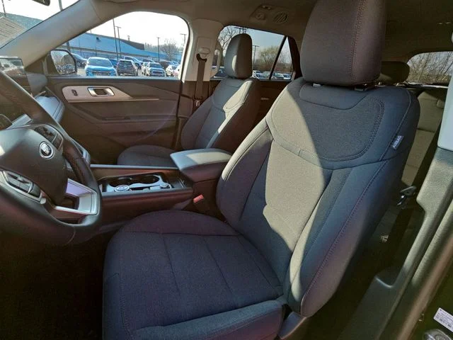 Used 2025 Black Ford Active image 20