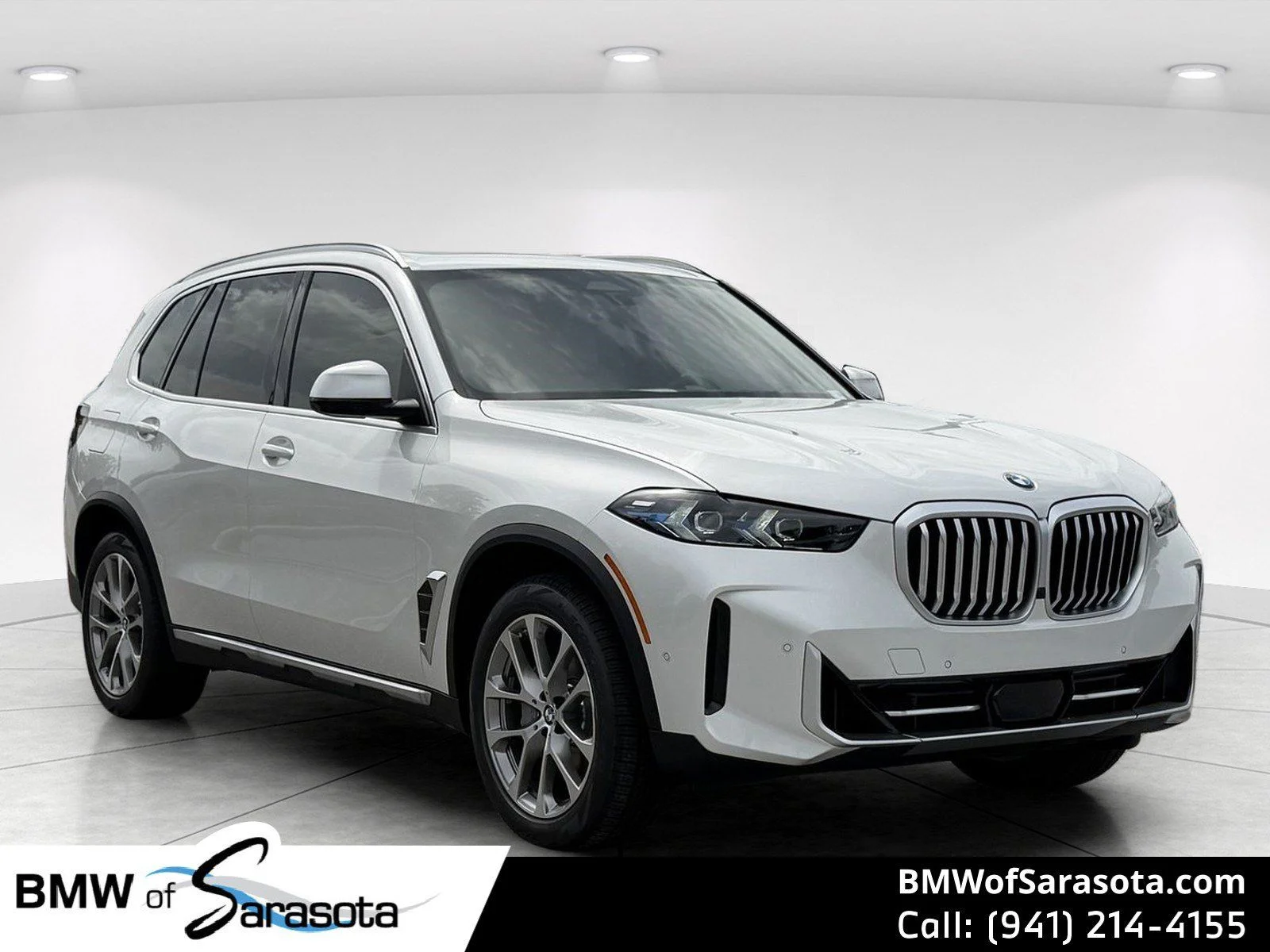 New 2026 Mineral White Metallic BMW sDrive40i image 1