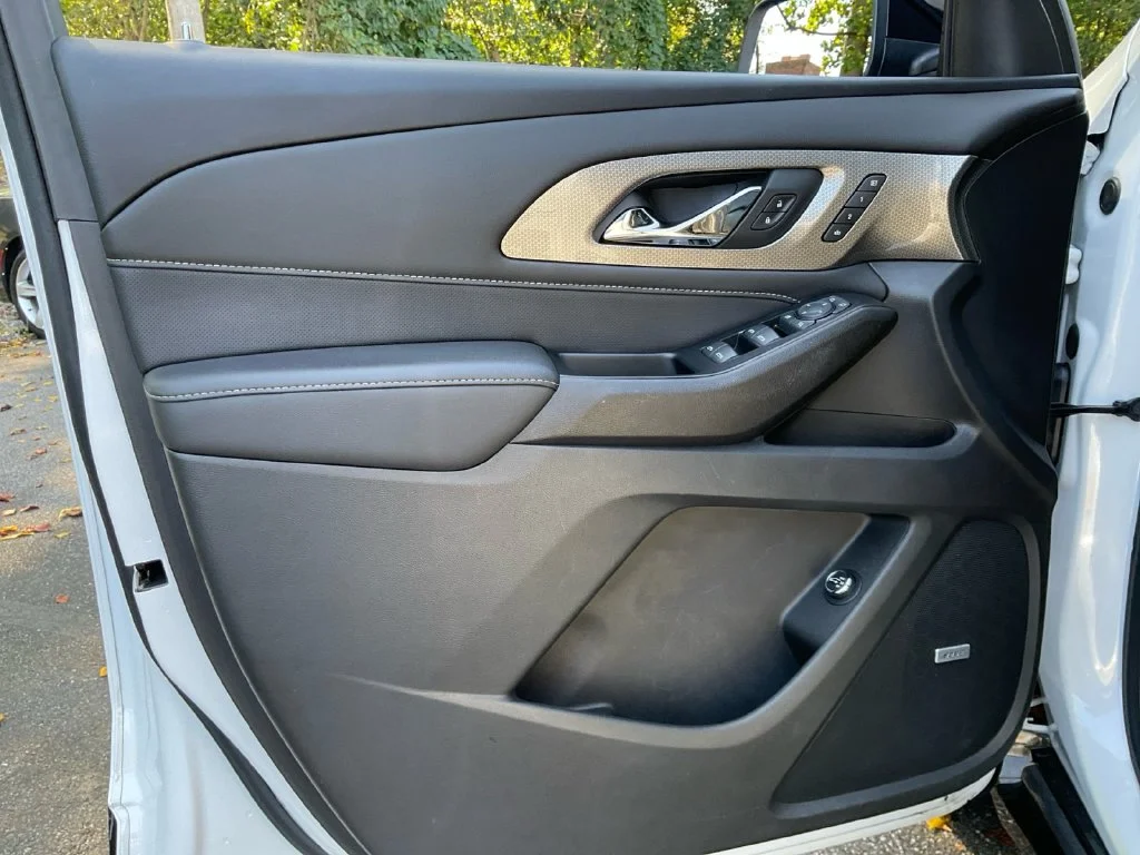 Used 2022 Beige Chevrolet Premier image 34