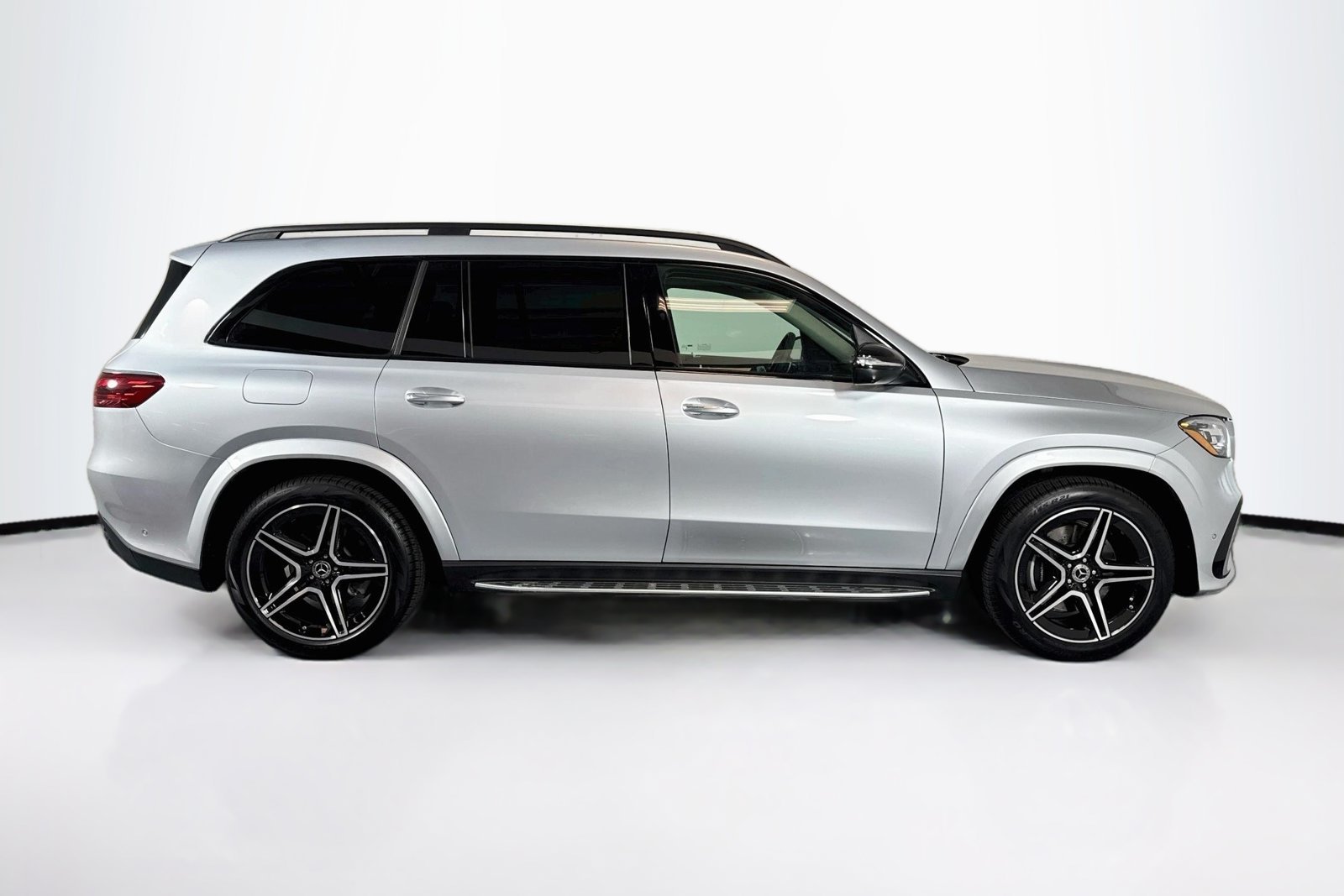 New 2026 Cirrus Silver Metallic Mercedes-Benz GLS 450 image 4
