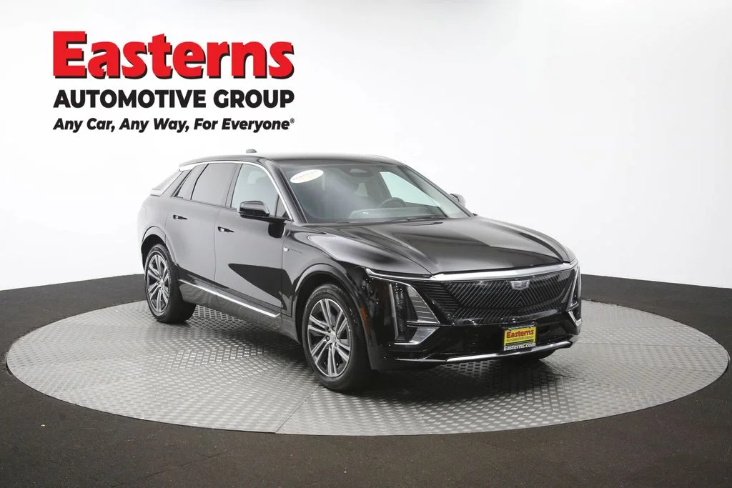 Used 2025 Black Cadillac Luxury image 51