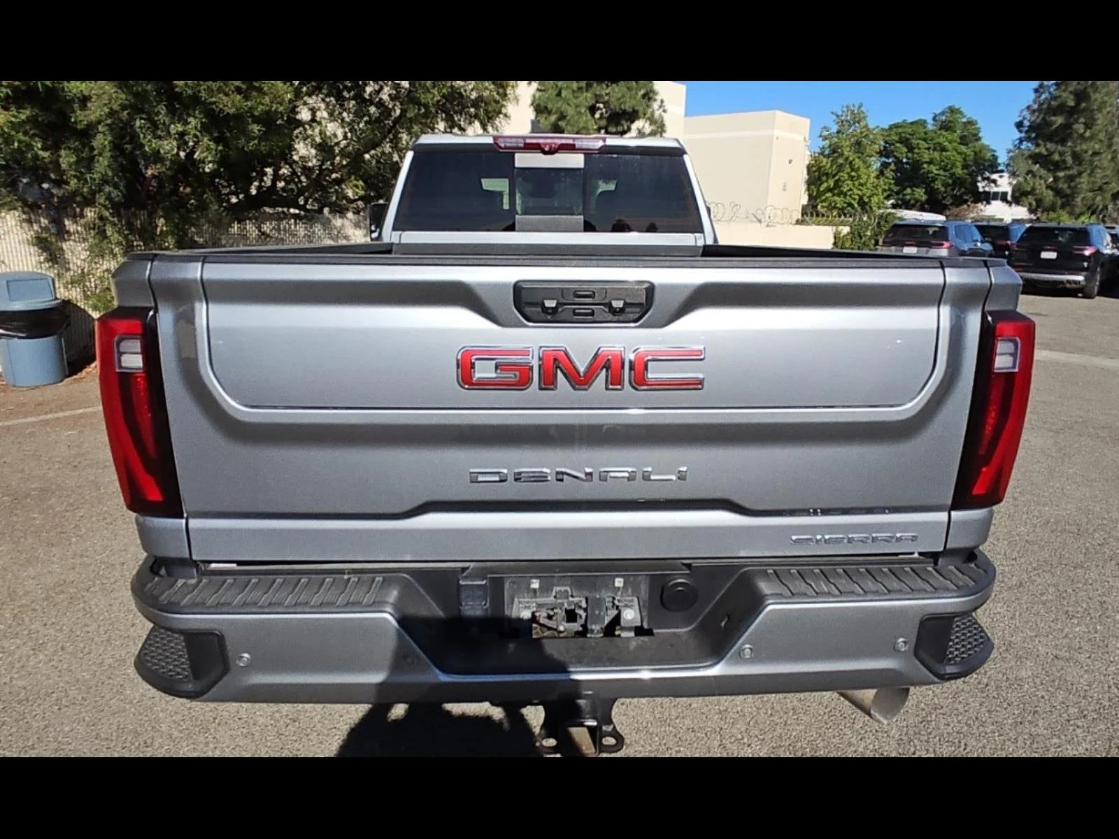 Used 2024 Sterling Metallic GMC Denali DRW image 25