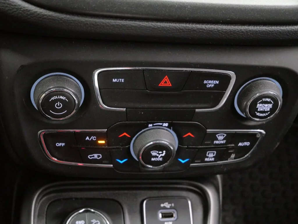 Certified Used 2020 Gray Jeep Trailhawk image 28