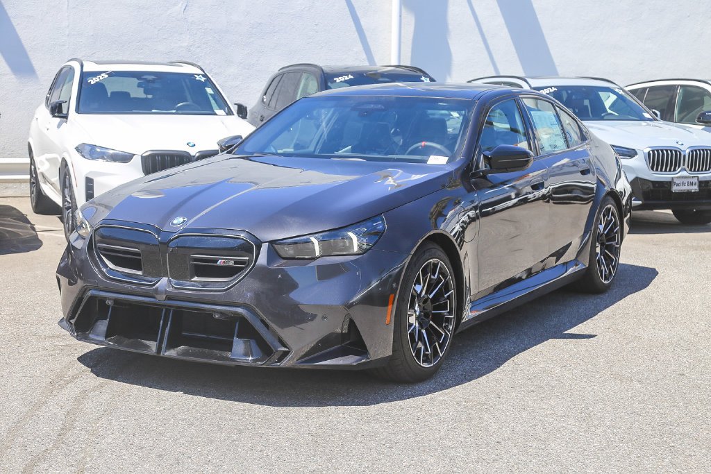 2026 BMW M5 photo 3