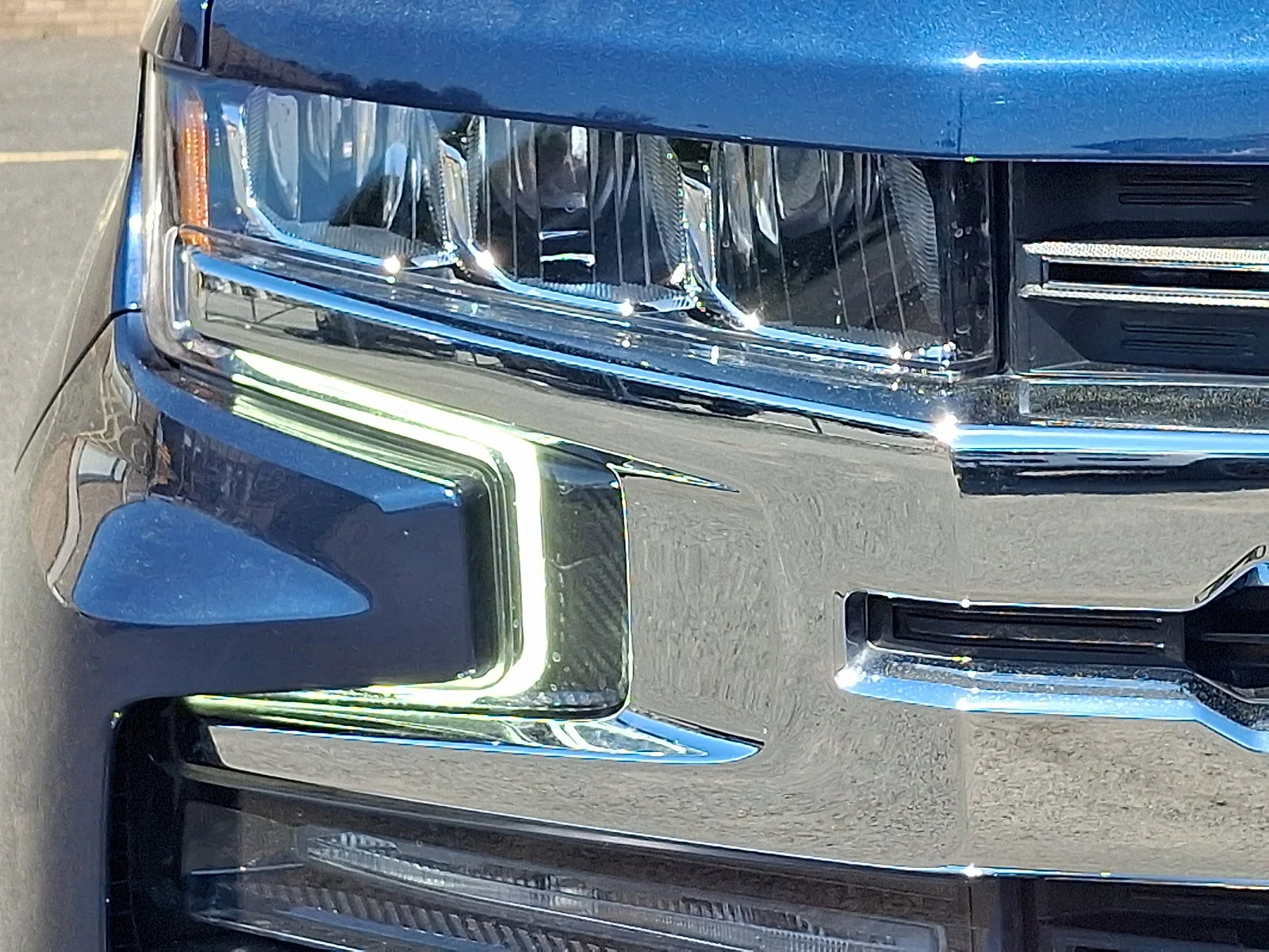 Used 2022 Northsky Blue Metallic Chevrolet LT image 10