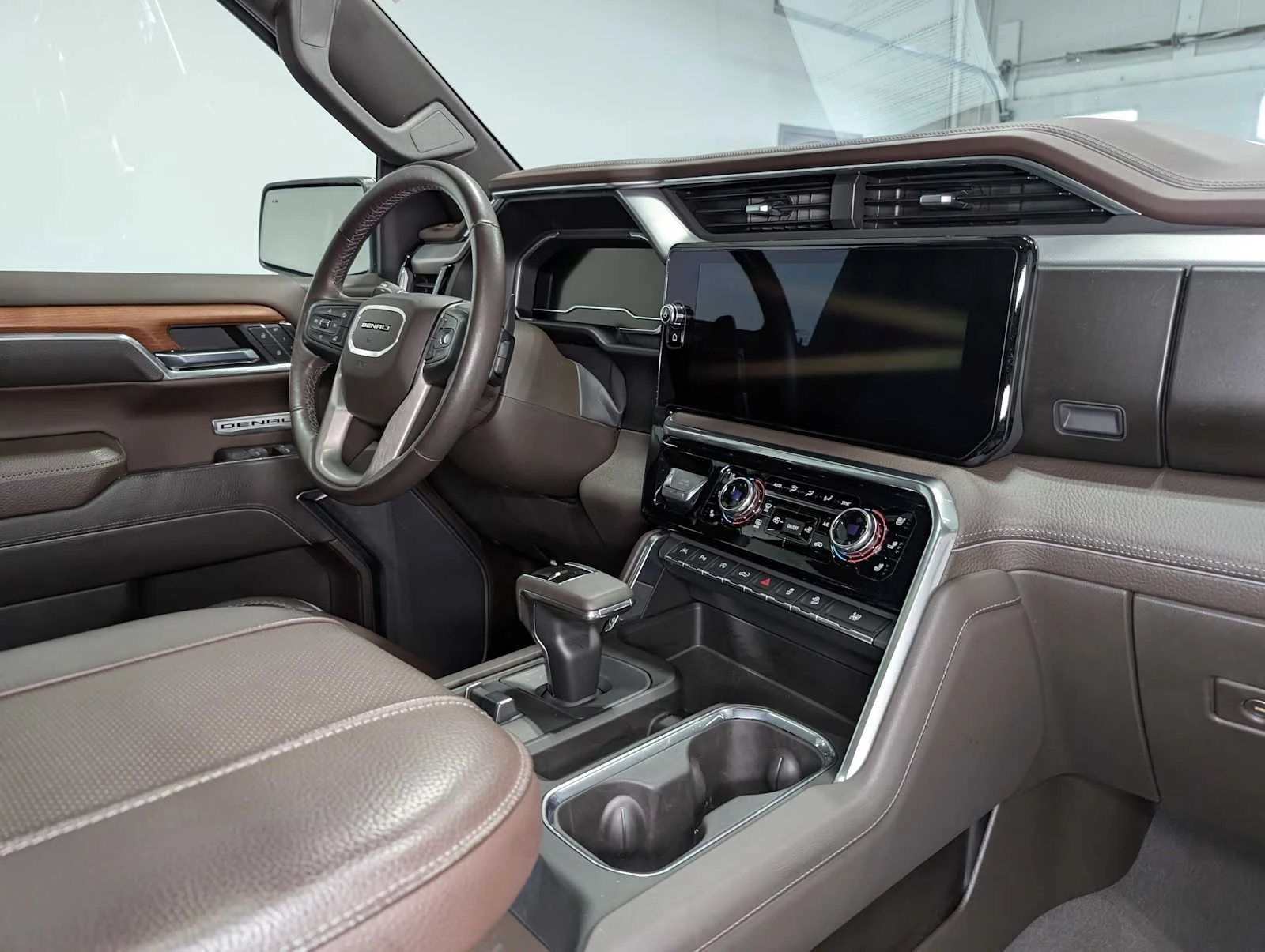 Used 2023 Onyx Black GMC Denali image 49