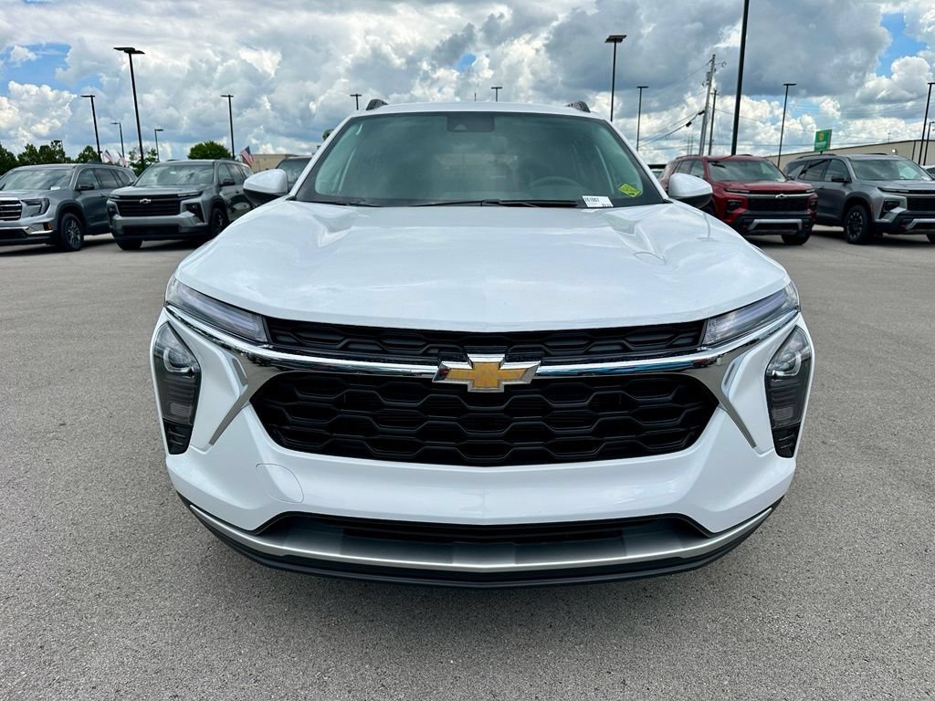 2026 Chevrolet Trax LT - Photo 9