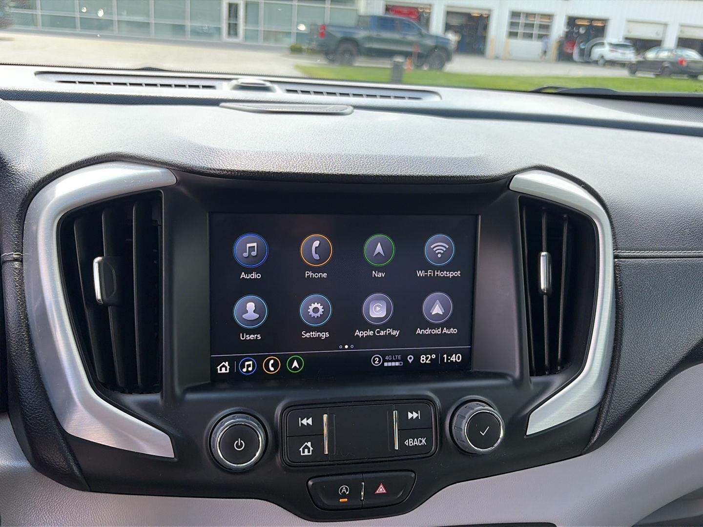 Used 2022 SUMMIT WHITE GMC SLT image 21
