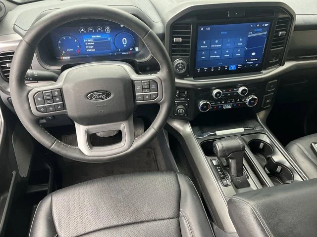 Used 2025 Silver Ford LARIAT image 15