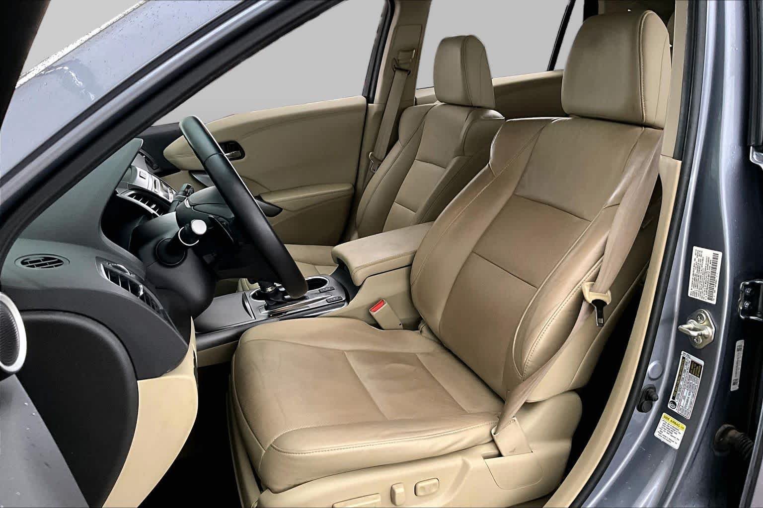 Used 2013 Forged Silver Metallic Acura Tech Pkg image 7