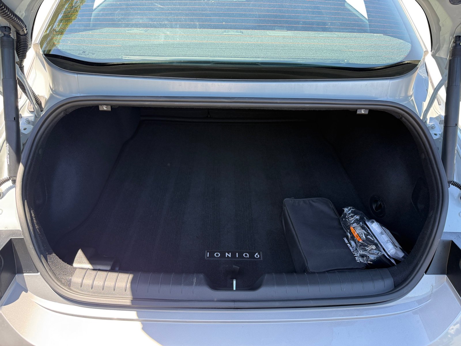 Certified Used 2024 Silver Hyundai SEL image 17