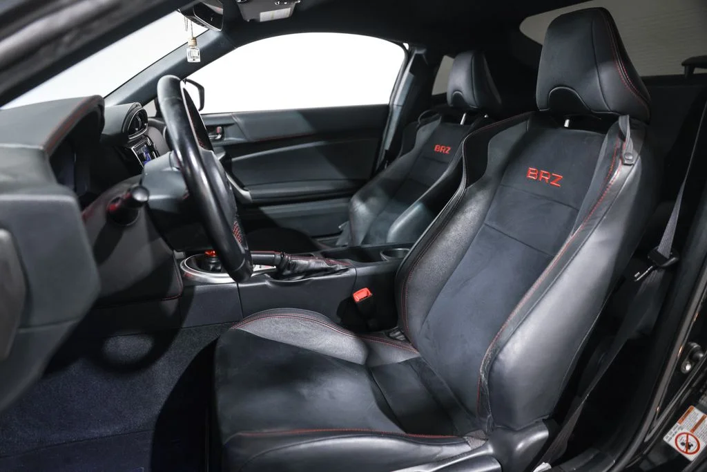 Used 2018 Black Subaru Limited image 29