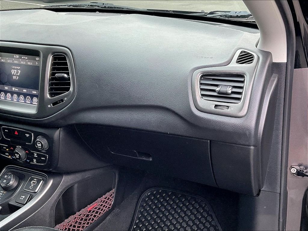 Used 2020 Granite Crystal Metallic Clearcoat Jeep Trailhawk image 13