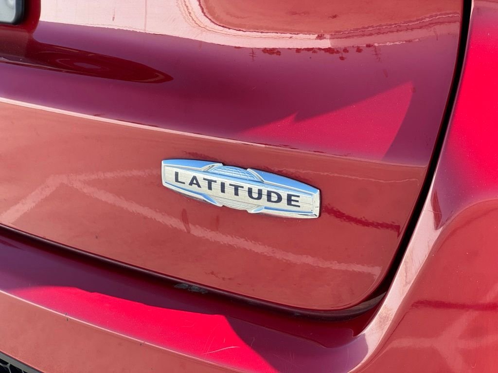 Used 2020 Red Line Jeep Latitude image 22