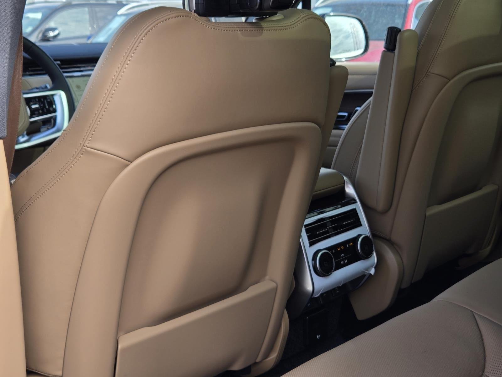 New 2026 Batumi Gold LAND ROVER SE PHEV image 32