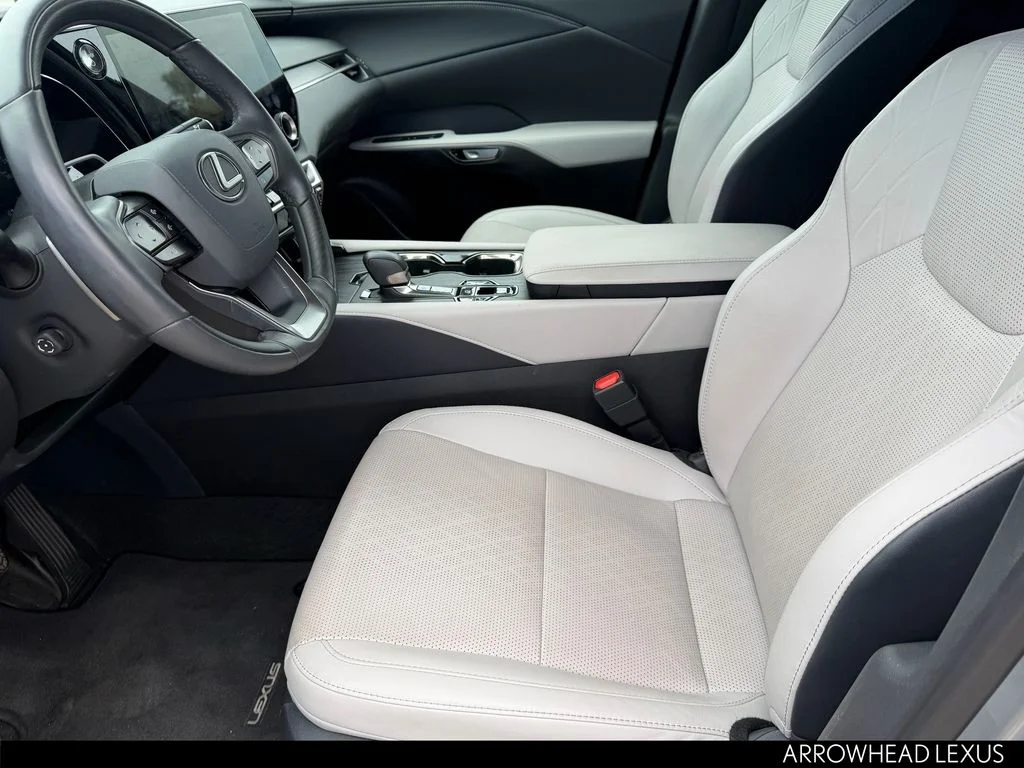 Used 2025 Silver Lexus 350h Premium Plus image 21