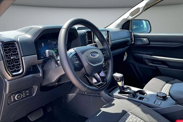 New 2026 Shadow Black Ford XLT image 7