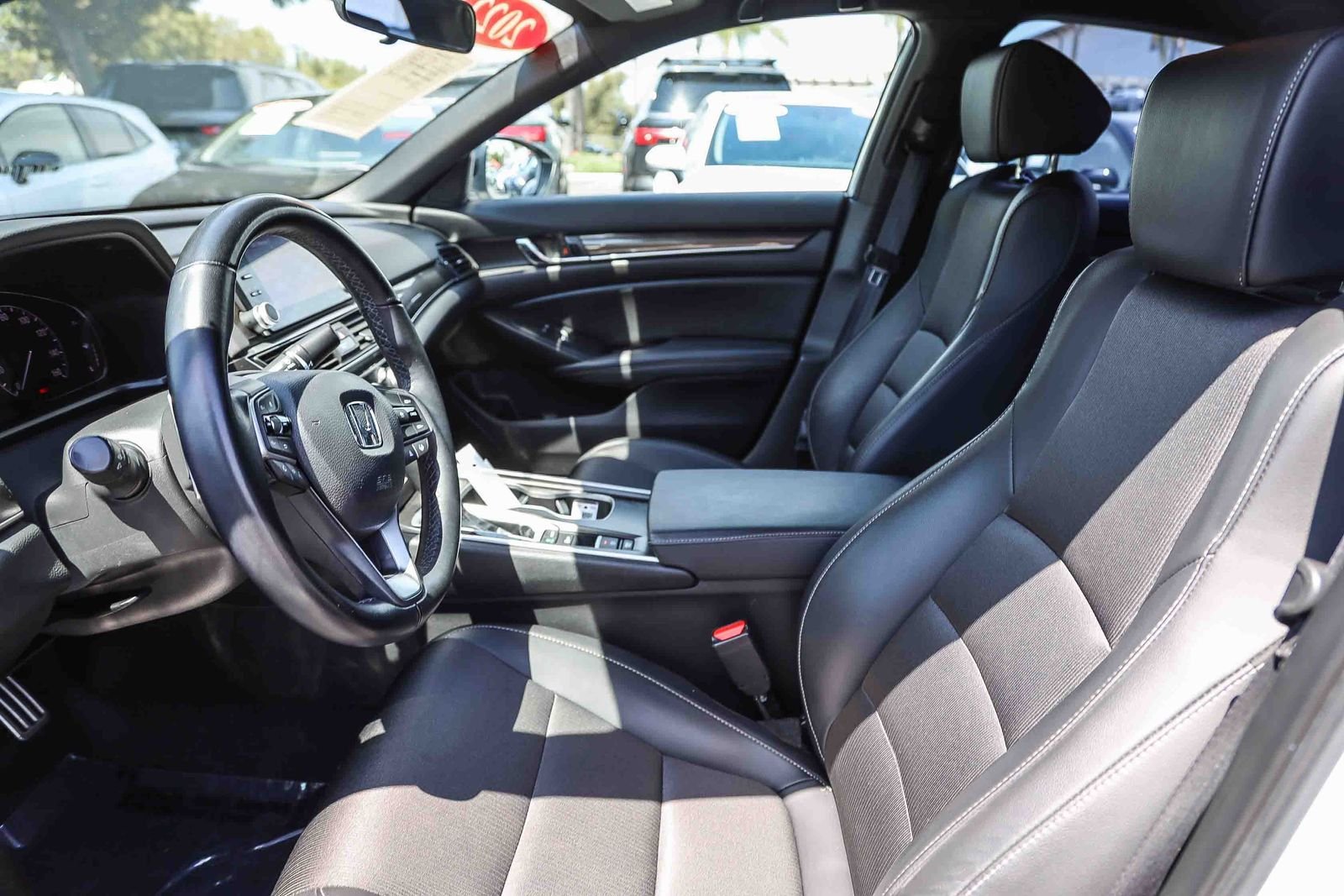 Used 2022 Platinum White Pearl Honda Sport image 18