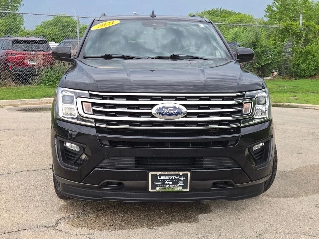 Used 2021 Black Ford XLT image 4