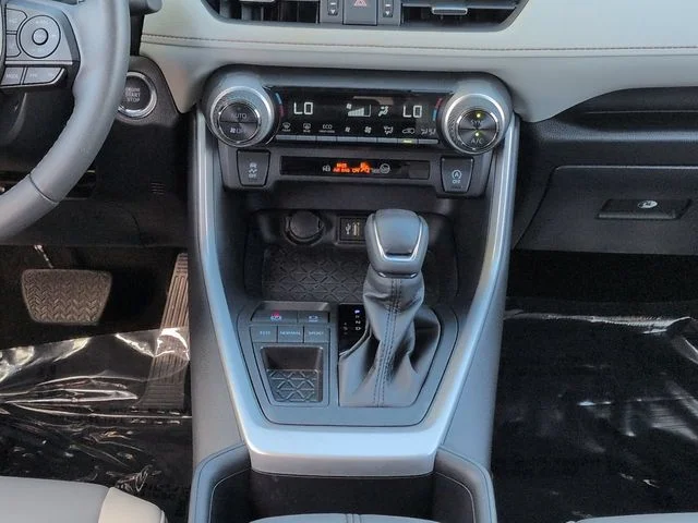 Certified Used 2025 Silver Toyota XLE Premium image 19