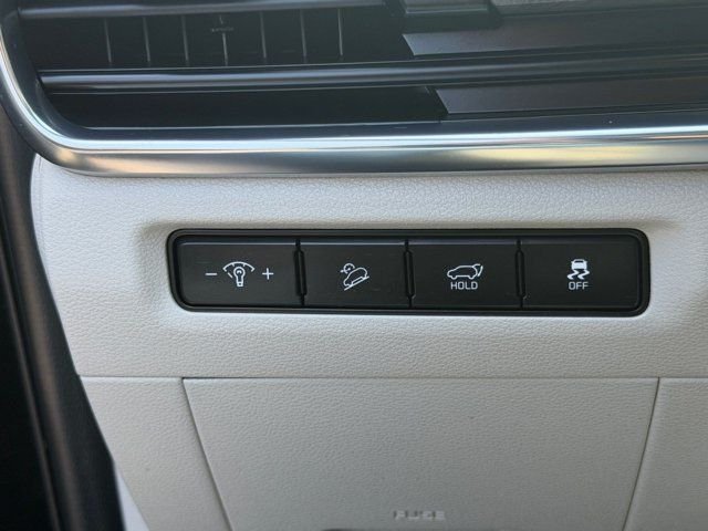 Used 2025 Black Kia SX image 22